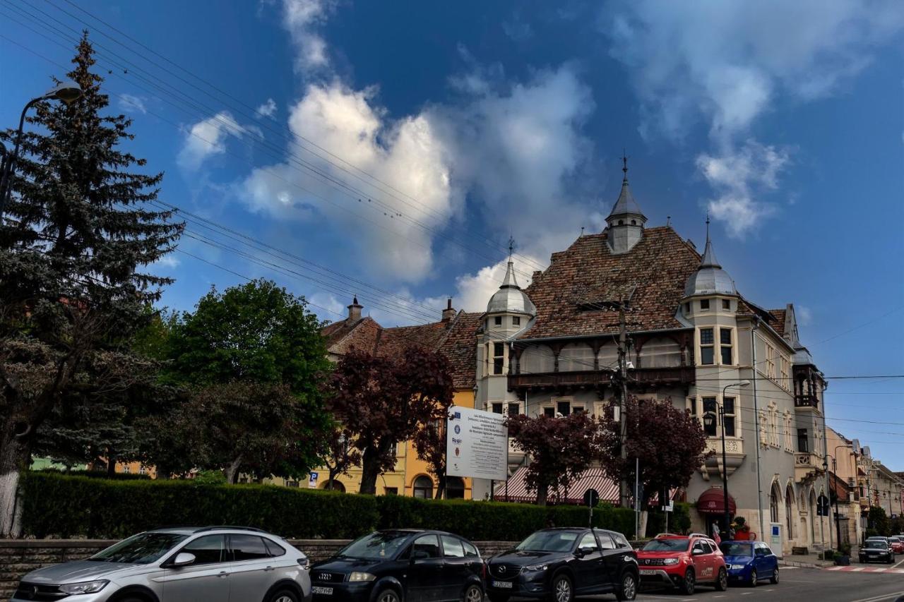 Central House Sighişoara Esterno foto